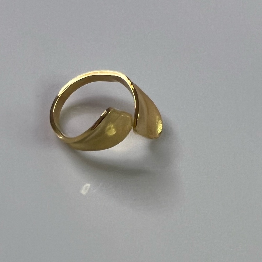 Ring vc, gold plated titanium